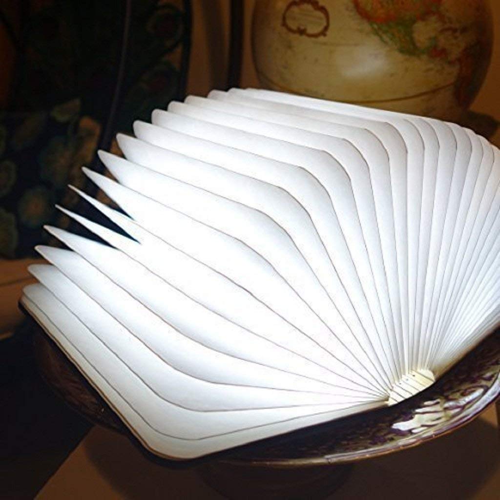 LumiFold™ - Foldable bedside lamp for turning pages 6